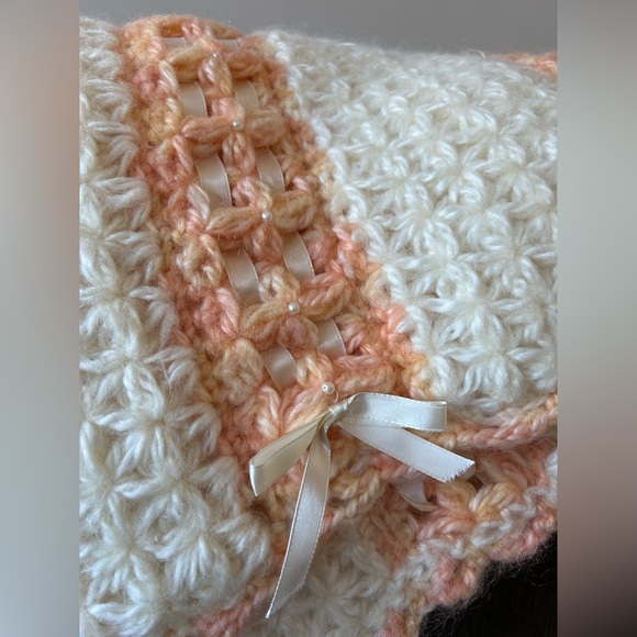 Handmade sweet Cream Peach Crochet baby Blanket ribbon bow pearl beads granny - Picture 2 of 9